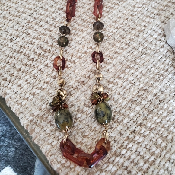 Necklace - Picture 3 of 8